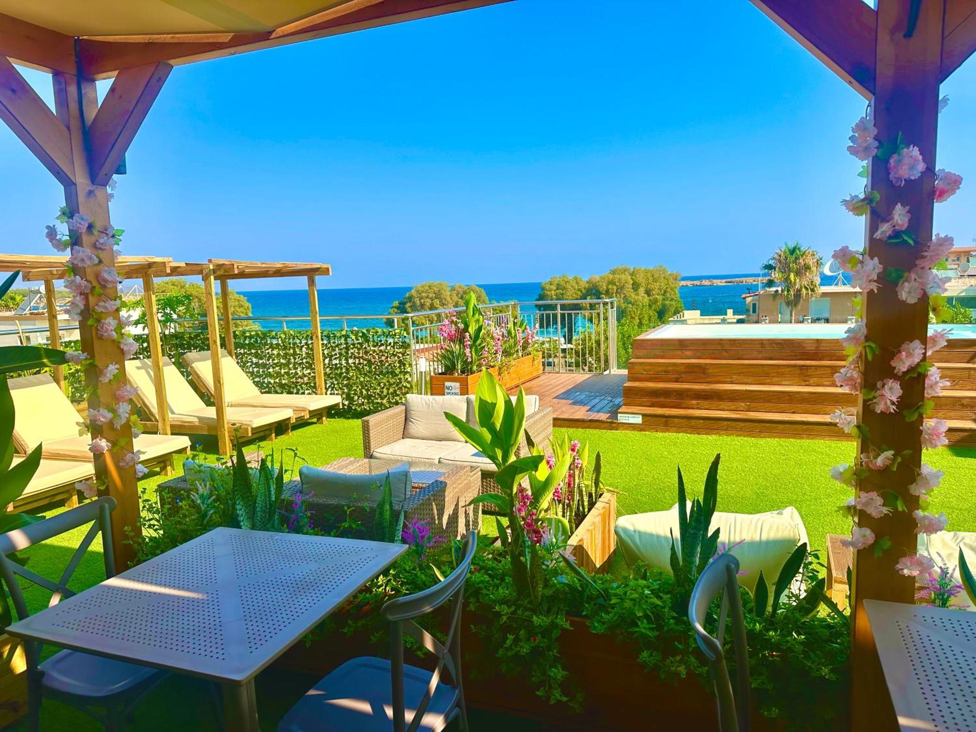 Pearl Seaside Cozy Apartments La Canea Exterior foto